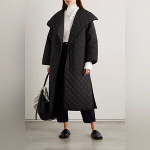 Toteme Signature Oversized Quilted Coat - S